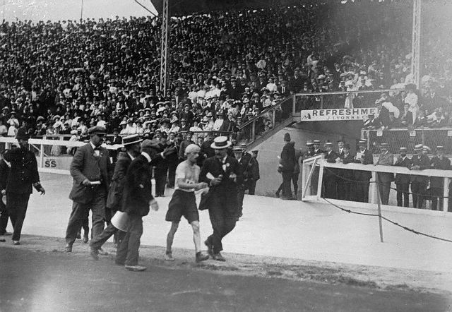1908, London, England, UK --- Olympic Games, London, England 1908- Marathon race. --- Image by © Bettmann/CORBIS